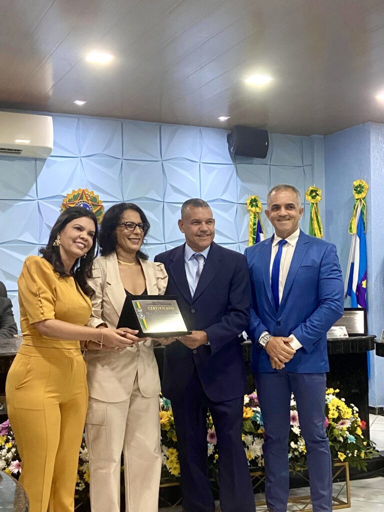 Governador Mangabeira celebra legado de Otávio Mangabeira em solenidade com homenagens e Medalha de Honra